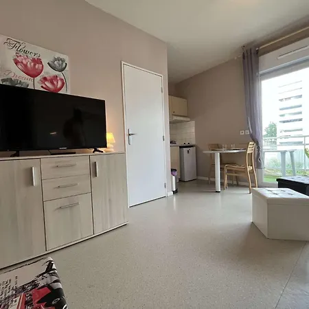 Appt - Lr040-003 Apartment *